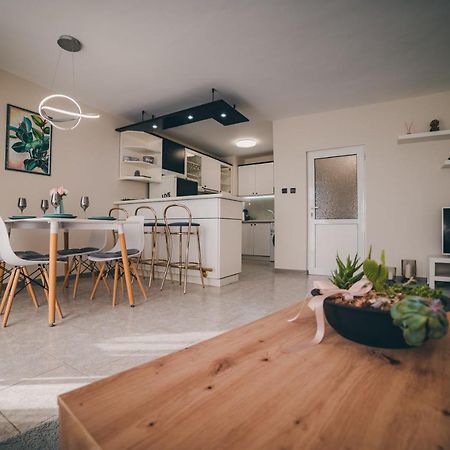 Unbeatable Location: New & Comfy Apartment Varna Eksteriør bilde